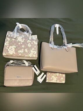 Nine West purse and wallet bundle floral beige